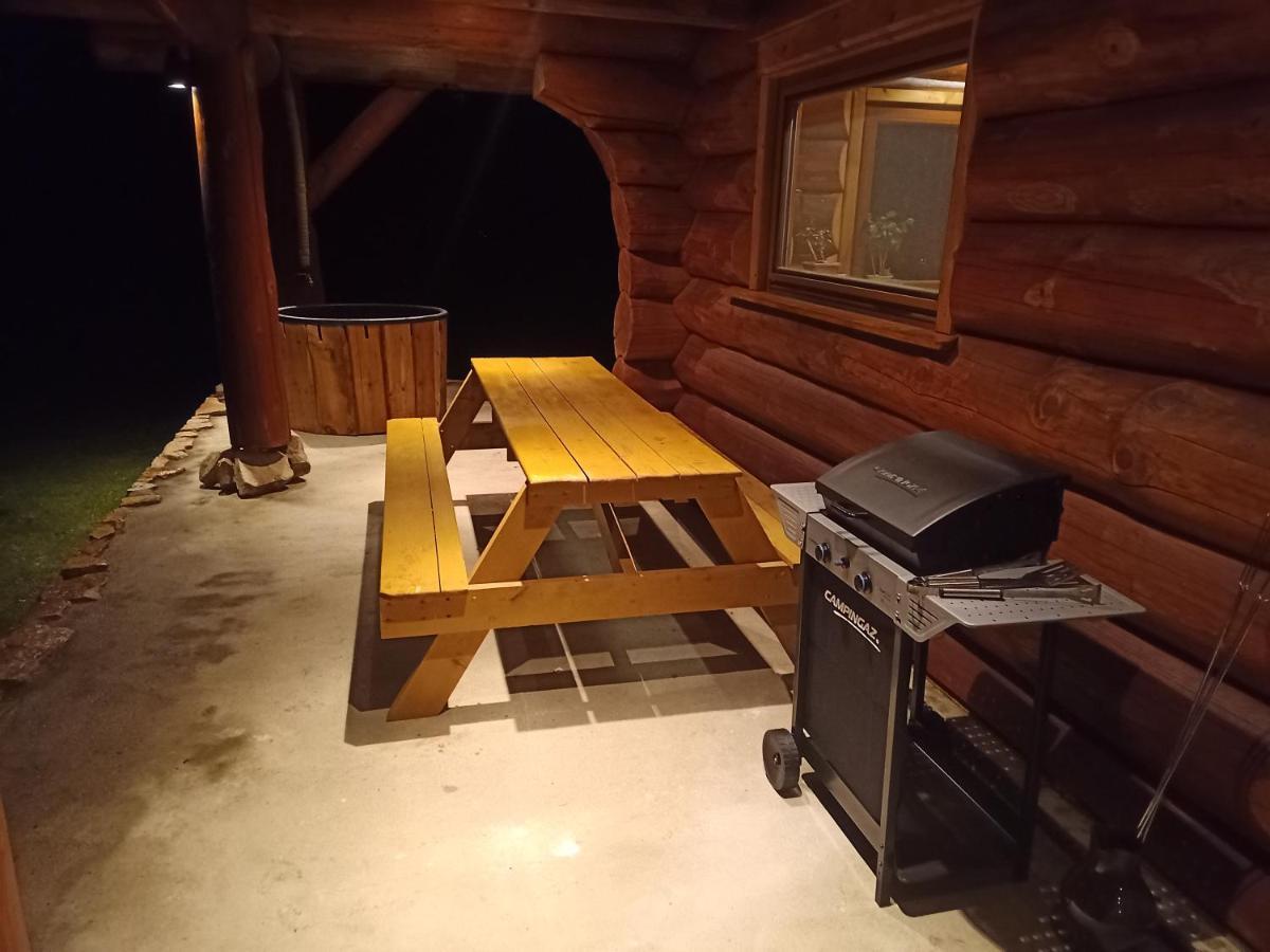 Вилла Wellness Srub U Holubu Malsice Экстерьер фото