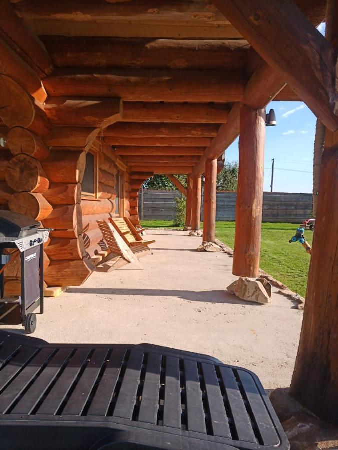 Вилла Wellness Srub U Holubu Malsice Экстерьер фото