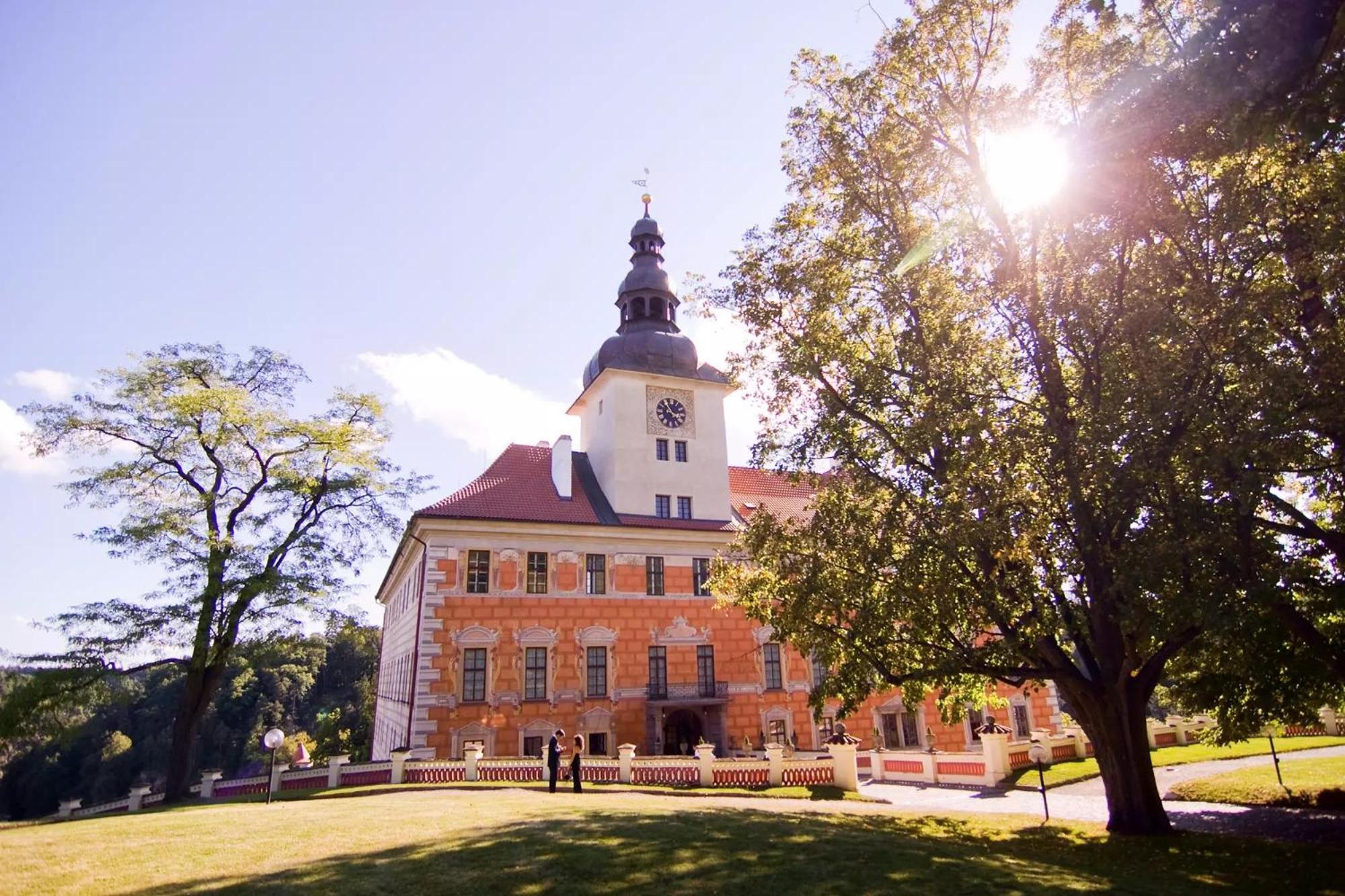 Вилла Wellness Srub U Holubu Malsice Экстерьер фото
