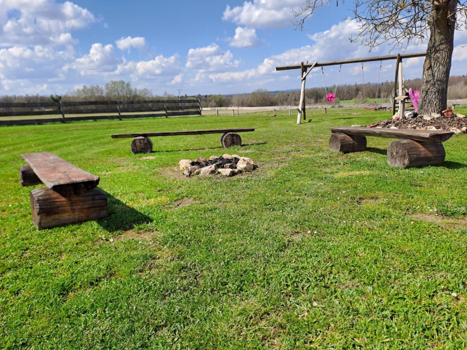 Вилла Wellness Srub U Holubu Malsice Экстерьер фото